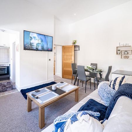 Cozy 1-Bedroom Apartment In The Heart Of Barnsley Town Centre Extérieur photo