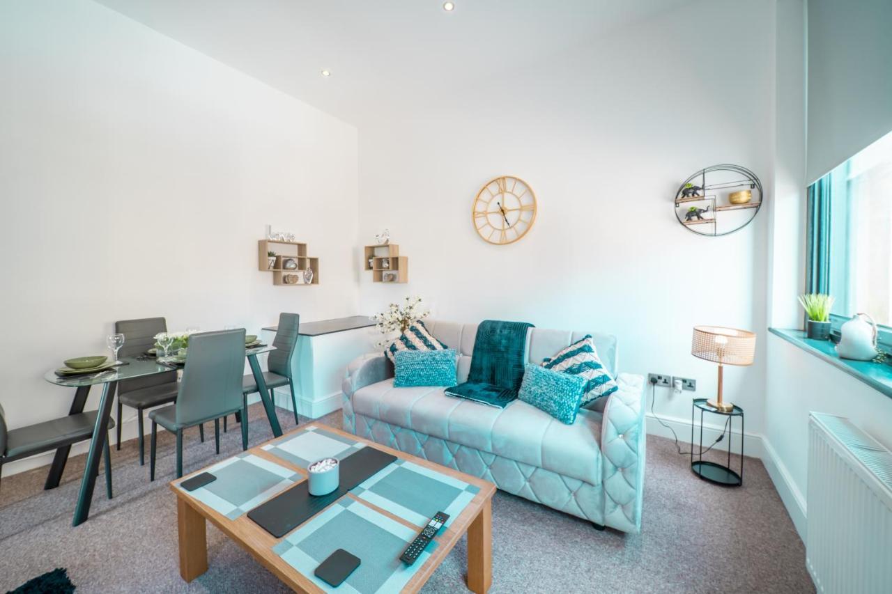 Cozy 1-Bedroom Apartment In The Heart Of Barnsley Town Centre Extérieur photo