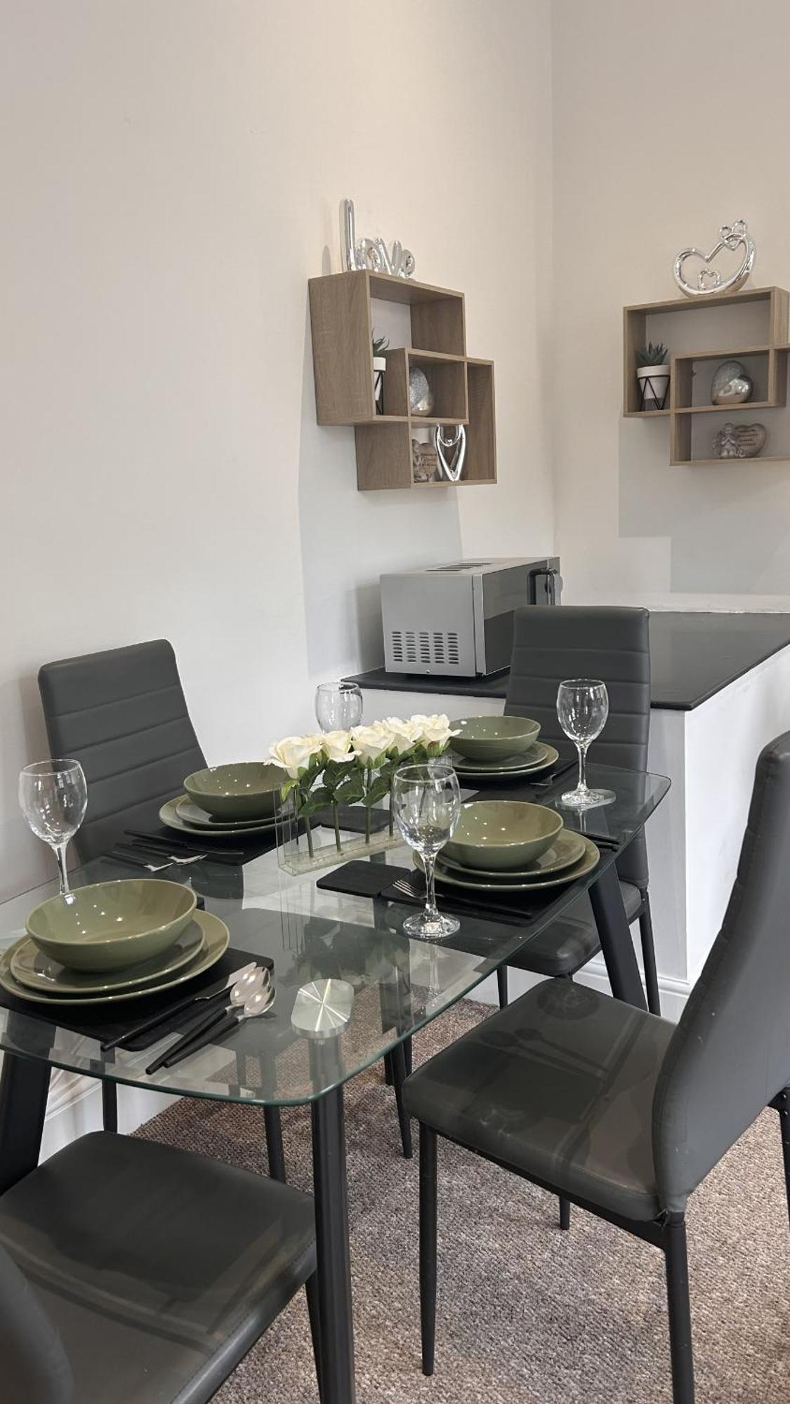 Cozy 1-Bedroom Apartment In The Heart Of Barnsley Town Centre Extérieur photo
