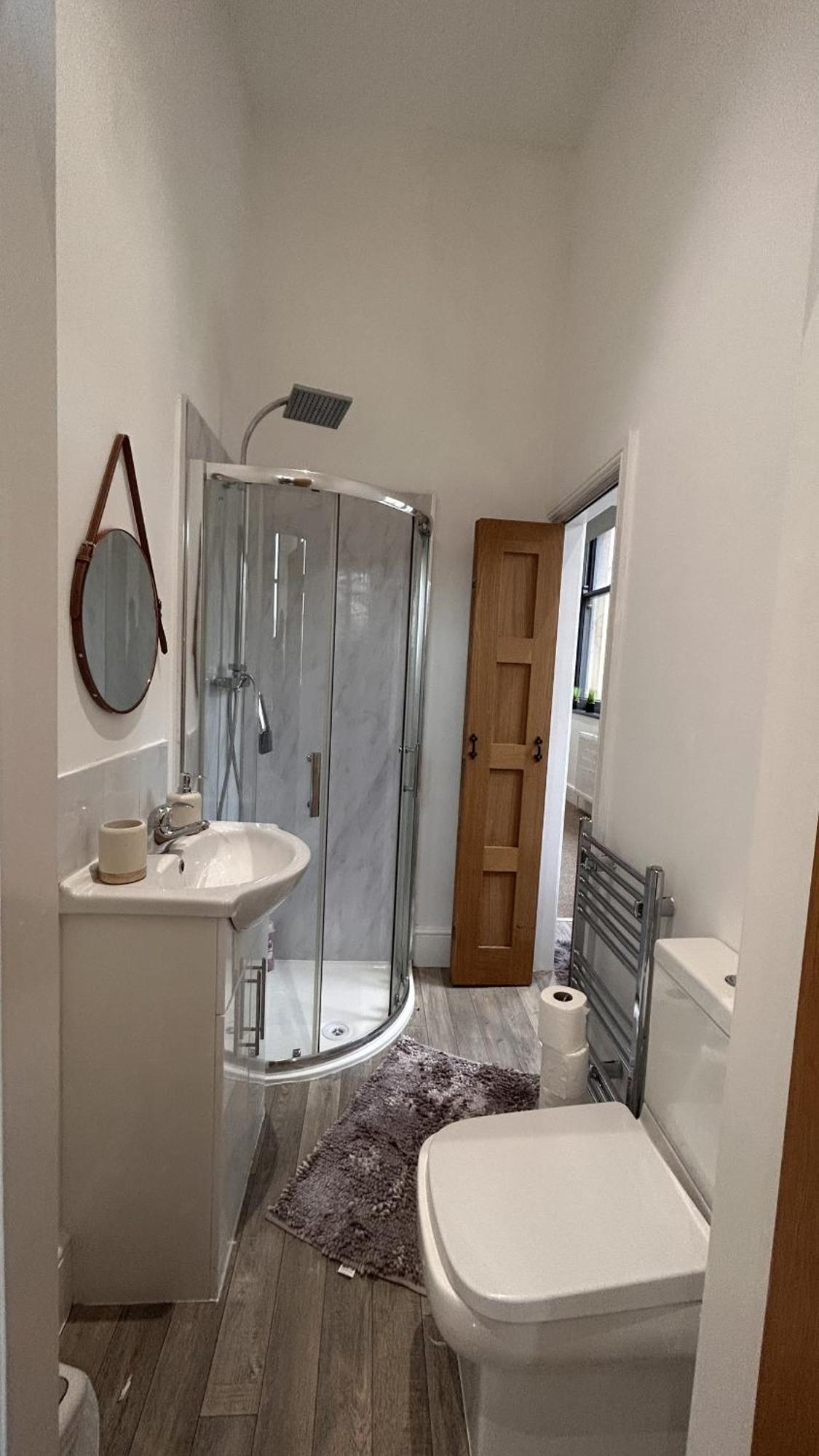 Cozy 1-Bedroom Apartment In The Heart Of Barnsley Town Centre Extérieur photo
